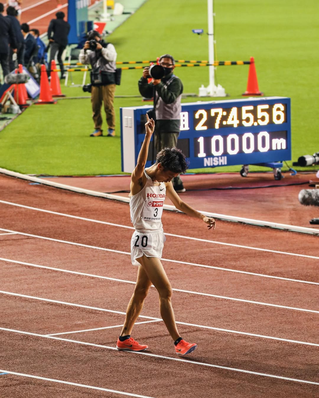 フォトグラファーsayaの作品 - 駅伝・陸上｜レースの緊張感とスピード感を表現したアスリートの走り