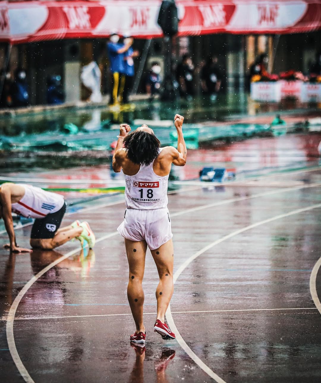 フォトグラファーsayaの作品 - 駅伝・陸上｜レースの緊張感とスピード感を表現したアスリートの走り